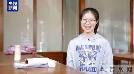 发现一个奇怪的现象：经常鼓励孩子参加集体活动、重视孩子社交的家长，往往自己的生活也精彩，孩子更自信