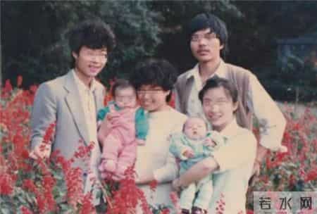 驻足痴望,2012年，贵州女子加的男网友，4年后鉴定发现是她被拐25年的儿子