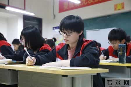 七色光开阳中学实施“培优辅差”法，让每个梦想如花绽放