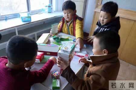 2017元旦快乐,中秋念师恩 - 两个老师和八个学生