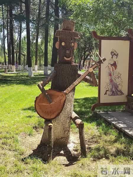 劳动关系工作总结,退休、领取退休金的人员，与用人单位之间建立用工关系如何处理