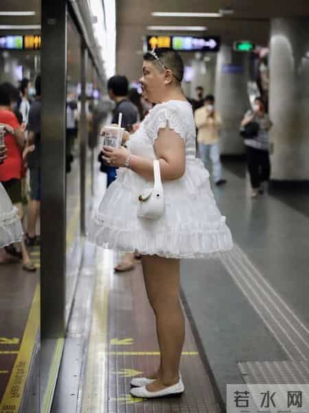 我认识的安福路小公主，一直活在自己的世界里