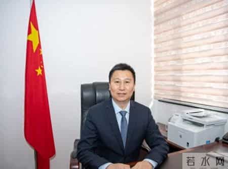 体育教师先进事迹材料