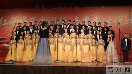 郑州中原一中实验学校：红歌携历史同行 青春与时代共舞