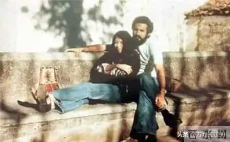 流浪诗人三毛自杀前旧照:眼神满是哀伤,47岁用丝袜在卫生间自缢