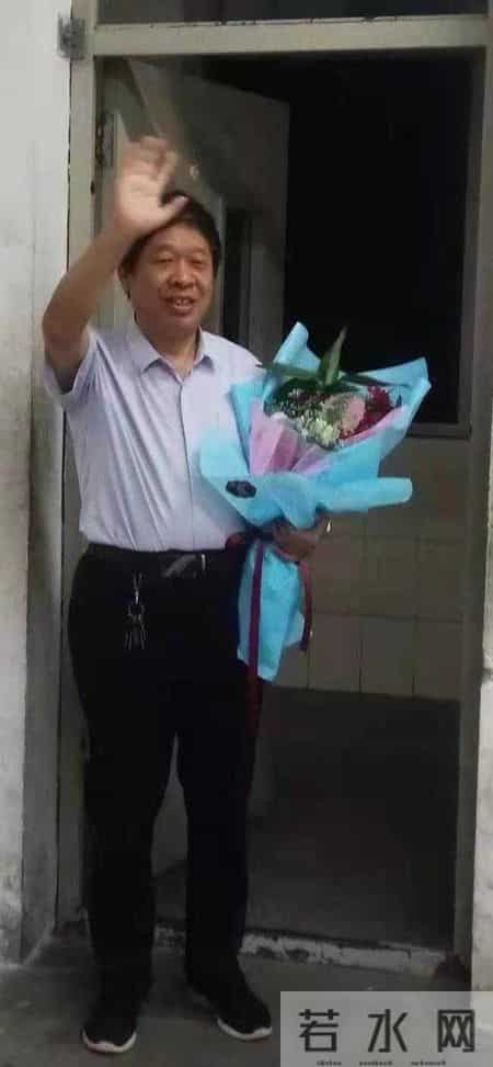 我的老师作文800字,我的老师征文｜我的语文老师—