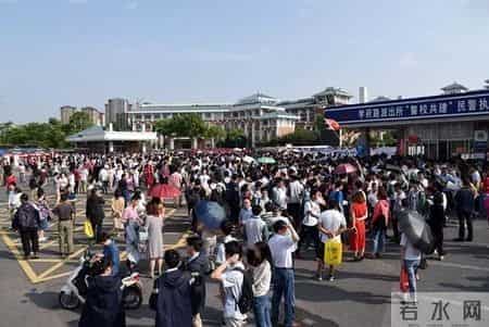 2019江苏高考作文题出炉！高考首日，镇江现场直击！