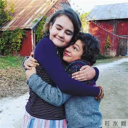 百里挑一聋哑人,诺亚·尤佩 13岁小暖男的炼成记