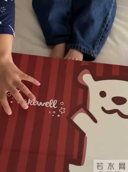 老外公,谢婷婷携外籍男友低调回港！半岁儿子首见谢贤，3000万豪宅曝光