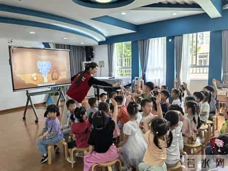 入梅首日幼儿园科普防雷知识 电力“明灯”为萌娃撑起“安全伞”