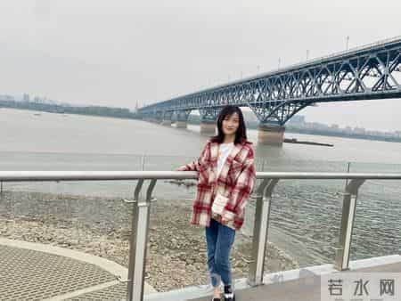 90后脑瘫网红女孩：我和你们并没有什么不一样