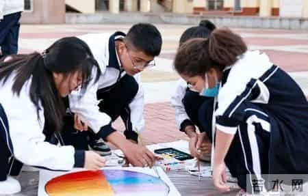 松岗中学加强校园文化建设，开展群众性精神文明创建活动