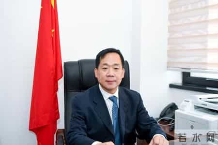 体育教师先进事迹材料