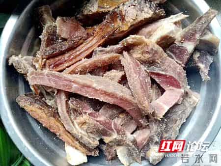 端午节广告语,端午节美食上线,有“料”的溆浦枕头粽一口下去超满足