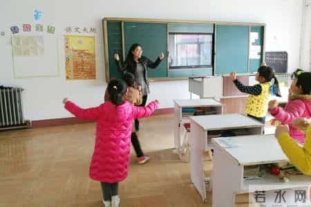 2017元旦快乐,中秋念师恩 - 两个老师和八个学生