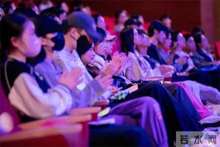 上海视觉艺术学院开设红色音乐党课