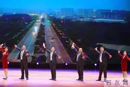 【我和春晚的故事】那个冬天，我们共同开启了第一场春晚