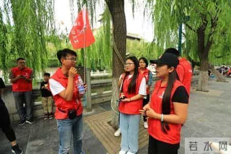 一两句话推介“济南的秋”，泉城导游义工这样说