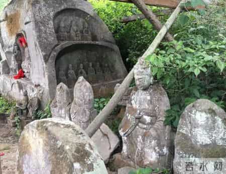 三人度日总俭省打一节日