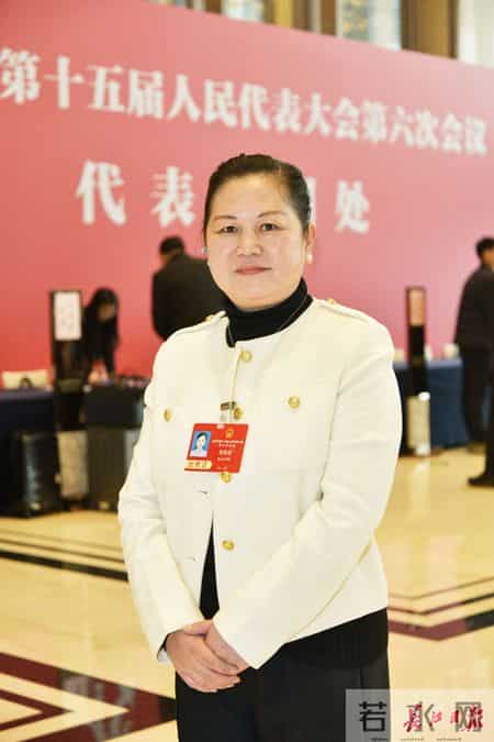 大学生就业难论文