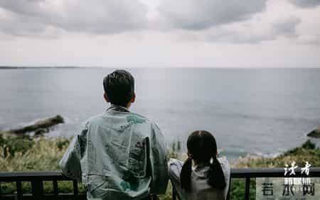 发现一个奇怪的现象：经常鼓励孩子参加集体活动、重视孩子社交的家长，往往自己的生活也精彩，孩子更自信