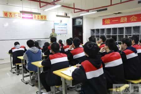 七色光开阳中学实施“培优辅差”法，让每个梦想如花绽放