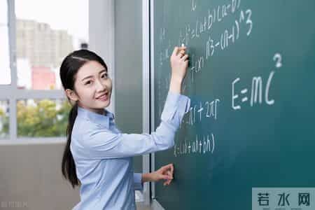 《一堂最精彩的实验课》，老师用戒指做实验，作文和老师都很精彩