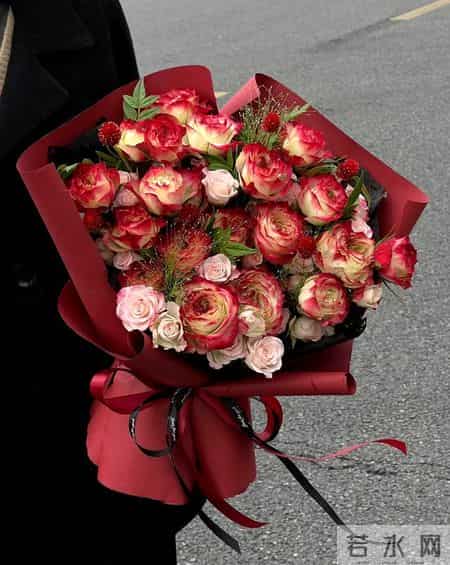 女神节口号 简短,“3.8妇女节高级感走心文案，写给你我。”