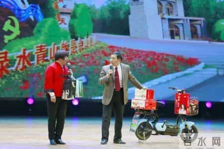 【我和春晚的故事】那个冬天，我们共同开启了第一场春晚