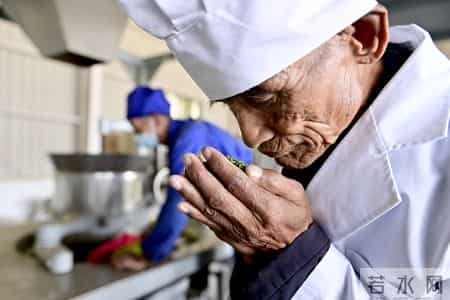 让真情自然流露作文450字左右,我的光影故事2025｜在无量山间，我用镜头读懂乡土中国