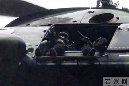 巴黎暴恐,暴恐袭击，又是巴黎查理周刊！曾遭极端武装血洗，大批军警已赶到