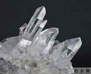 光伏行业发展快 石英石供不应求,石英股份光伏玻璃