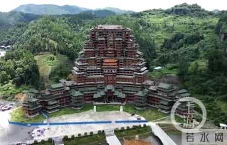 贵州独山县回应,贵州独山正在拆“天下第一水司楼”？当地回应：实为升级改造
