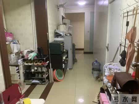 上海一两室两厅居住22人,上海两室一厅的房子大概多少钱