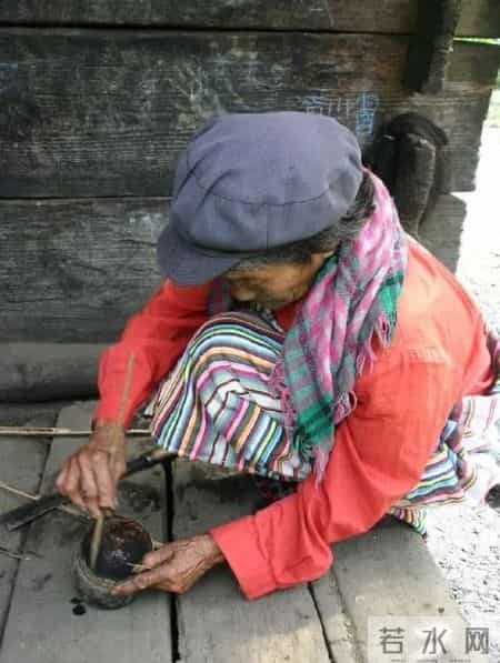 独龙族纹面,美还是丑？AI画家探索独龙族纹面千古之谜