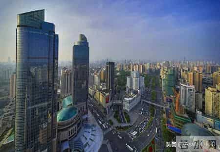 上海3地列为中风险地区,上海楼市泡沫最严重的3个地方！虚高离谱，买错直接被套牢