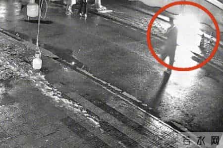 台风烟花将登陆 浙江多处海水倒灌,获刑2年！女子带娃放烟花引发火灾，损失超80万元