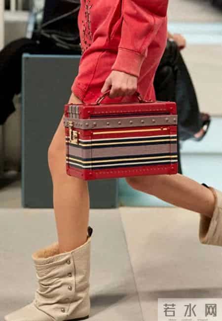 烟花概念股“先涨为敬”