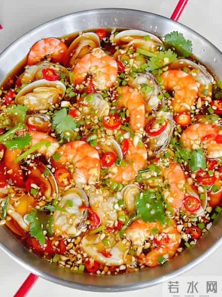 小龙虾价格下跌,财经观察丨从“夜宵霸主”到“价格腰斩”，小龙虾价格为何暴跌