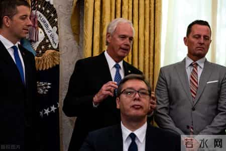 女外交官遭脱衣检查,女外交官日常穿衣中国