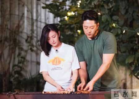 凌潇肃回应姚晨出轨,凌潇肃罕见谈及与姚晨婚姻，并透露“英年早婚”的原因