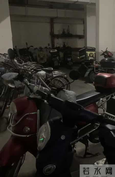 上海一两室两厅居住22人,上海两室一厅的房子大概多少钱