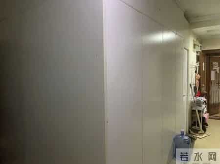 上海一两室两厅居住22人,上海两室一厅的房子大概多少钱