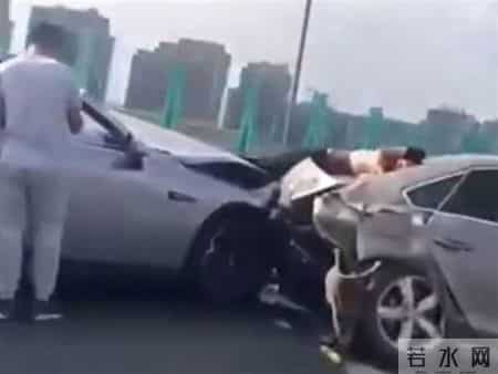 小鹏汽车回应高架撞人,小鹏回应P7高架开辅助驾驶功能撞人致死：第一原则是安抚好事主，做好调查配合工作