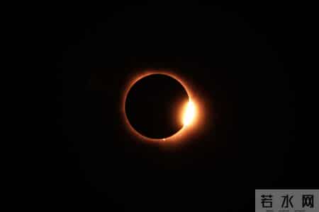 蓝月亮料全年资料大全,4.5小时超级日食即将上线！2026最全天象日历来了，快来打卡“蓝月亮”