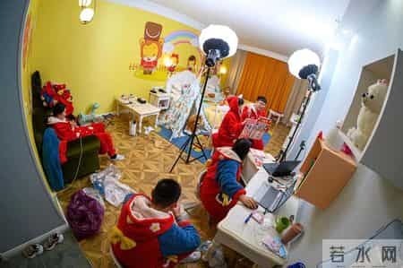 环球第一财经,前有迪士尼，后有环球影城，本土乐园夹缝突围｜电商改变中国