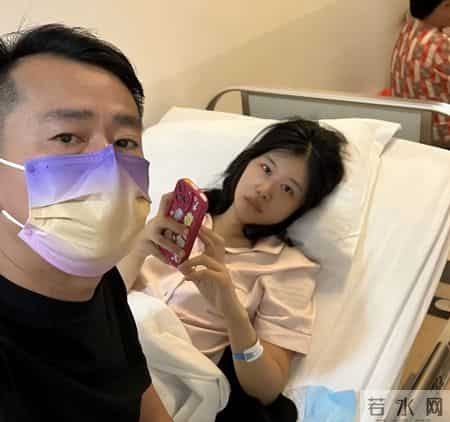 网络红人小月月,一个贪财一个好色？老夫少妻的“残酷”，在42岁李嘉明身上应验了