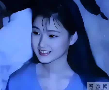 宋佳玲多大,原来她是宋祖英亲妹妹，比姐姐小22岁更漂亮，出道17年却走得稳