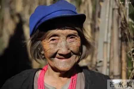 独龙族纹面,美还是丑？AI画家探索独龙族纹面千古之谜