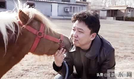 德云社成老赖,于谦成“老赖”不到三天，更多内幕被扒，原来吴京都没能“逃脱”